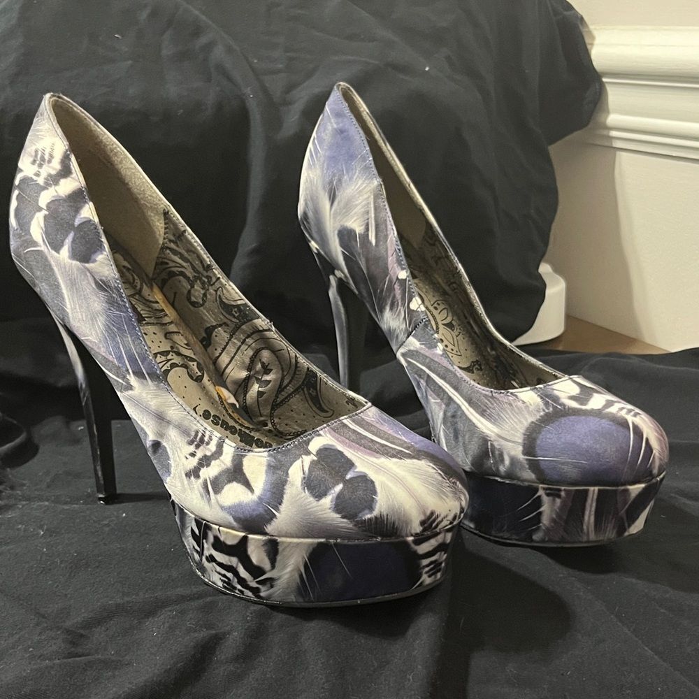 Dollhouse Blue and White Patterned Heels